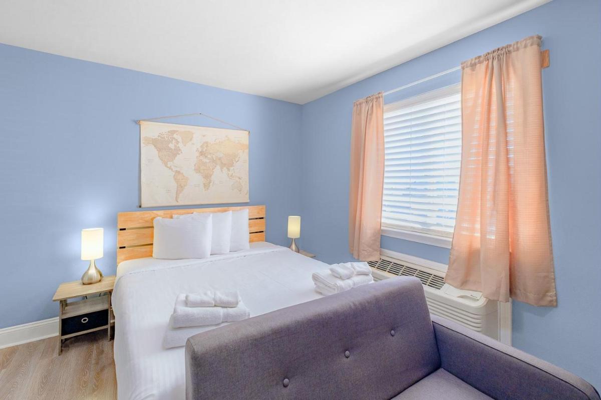 Oak Shores Studio 6 - Housity