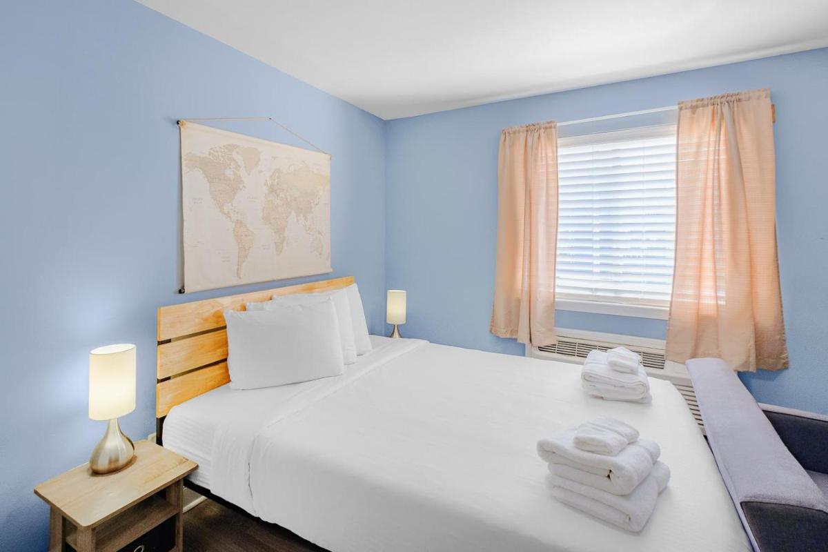 Oak Shores Studio 6 - Housity