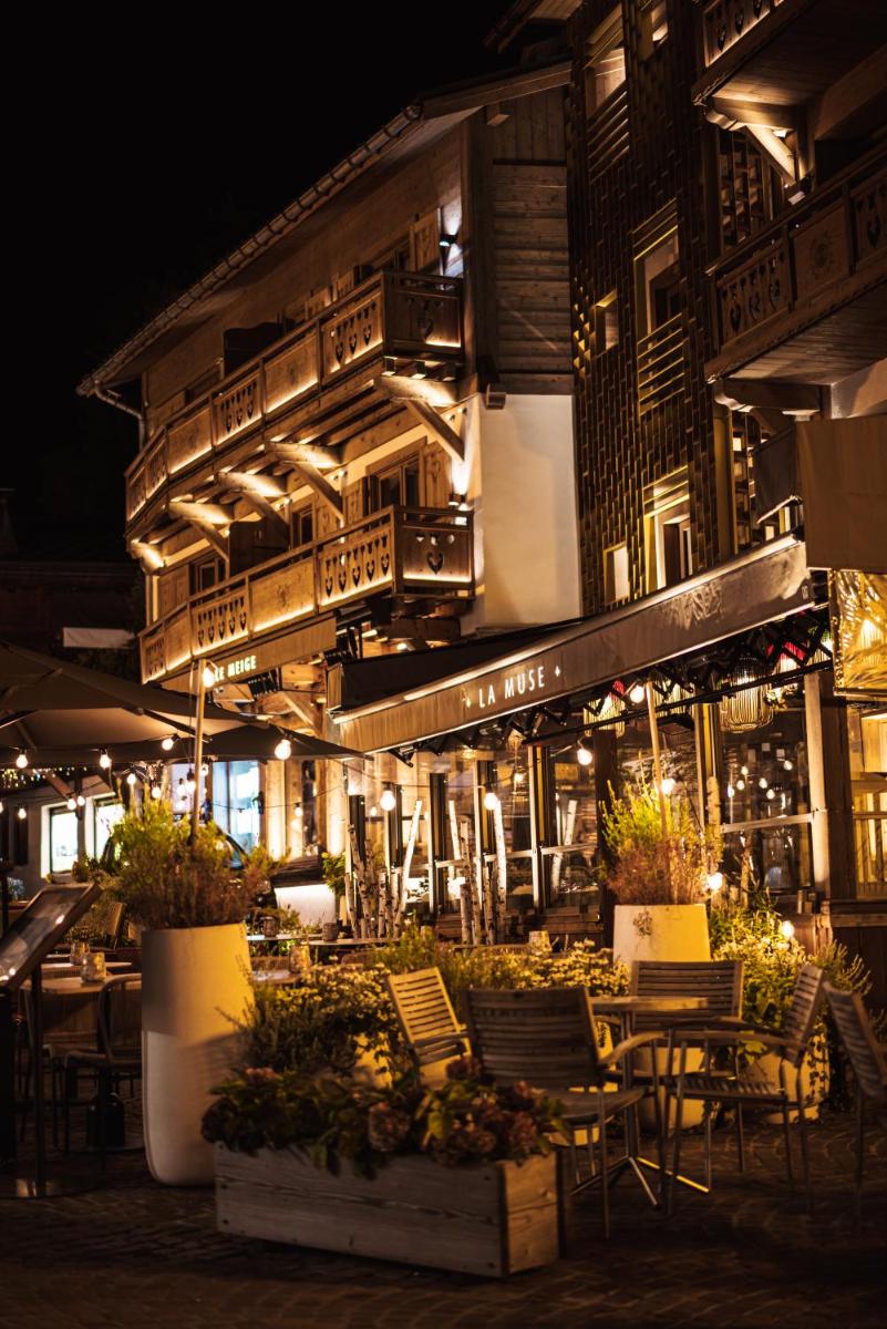 Restaurant ou autre lieu de restauration dans l'établissement Coeur de Megève