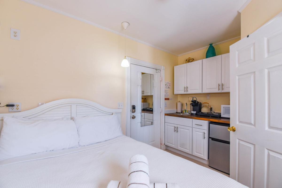 Andy's Inn - Housity