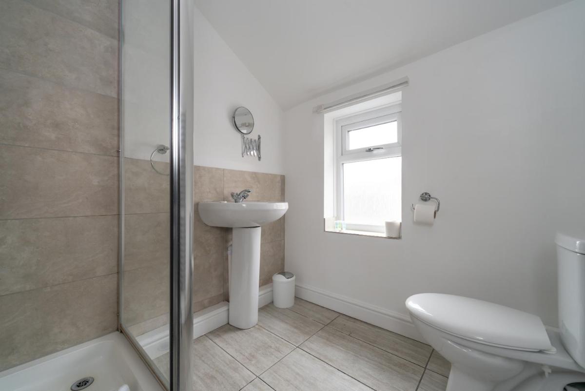 Modish 1Bed Apartment with Free Street Parking - Housity