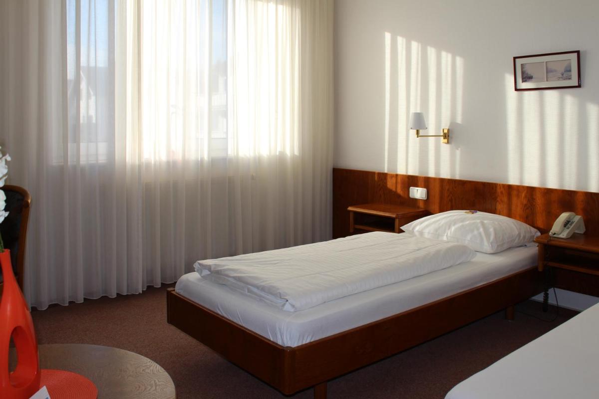 Hotel La Taverna - Housity