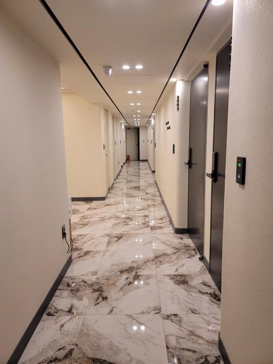 H Avenue Hotel Geumho - Housity