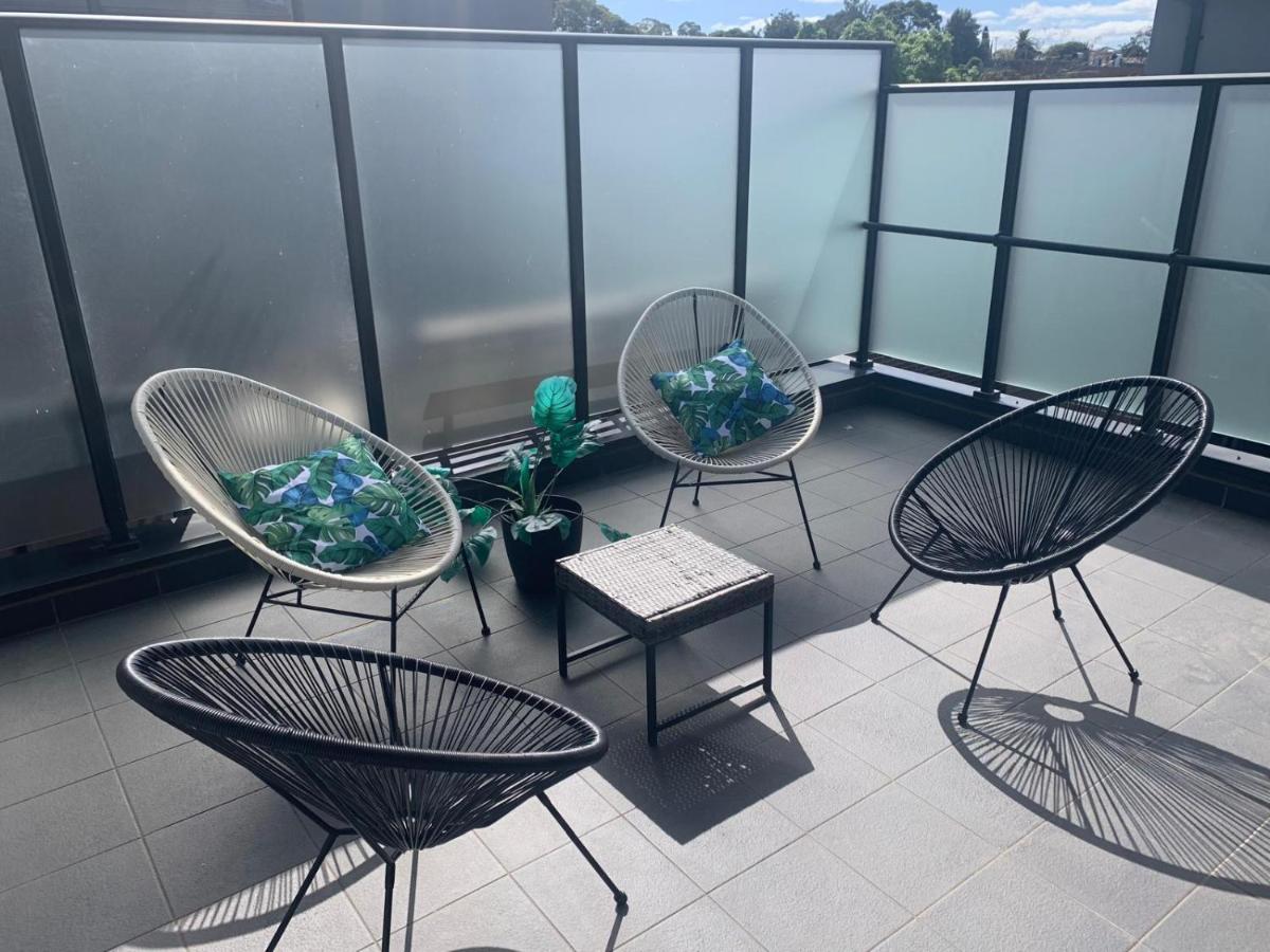 2Bedroom Tranquil Townhouse CLOSE TO CITY & AIRPORT - Housity