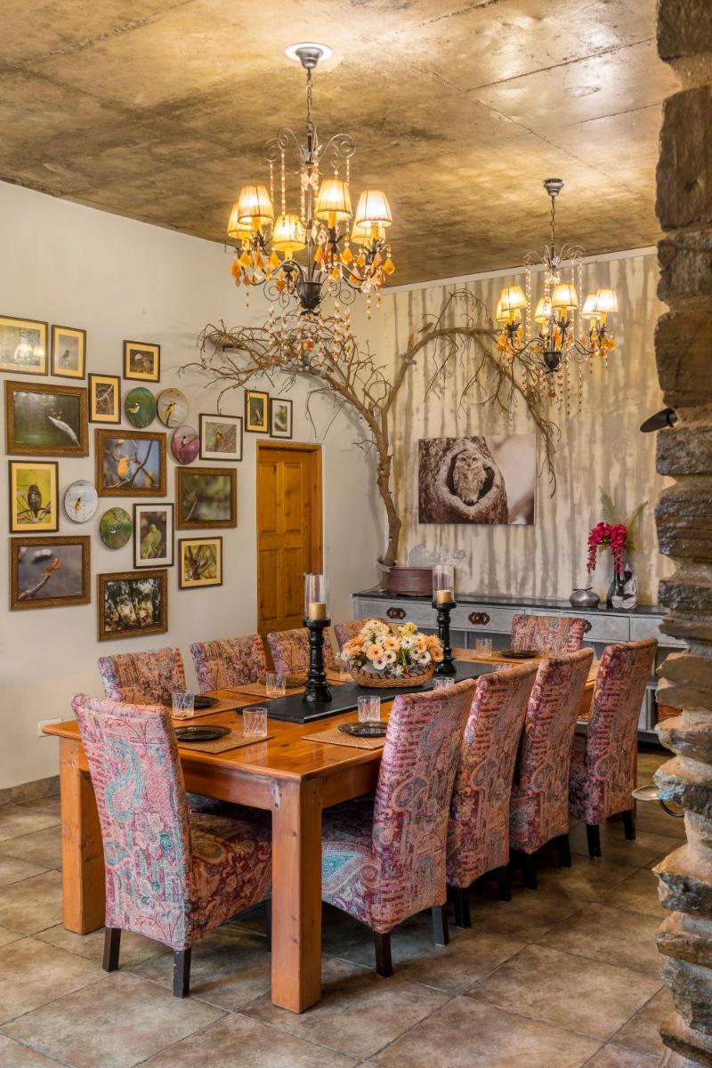 Suitetrails - SaffronStays Ekam, Chail - forest villa near Chail cricket ground