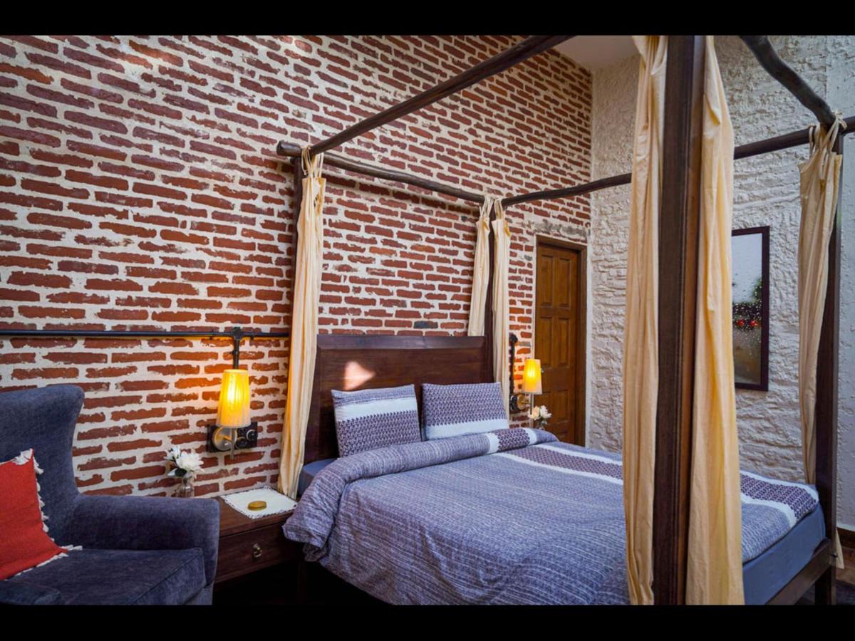 SaffronStays Ekam Walnut Suite, Chail - Housity