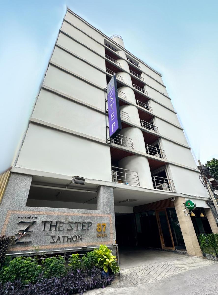 The Step Sathon - Housity