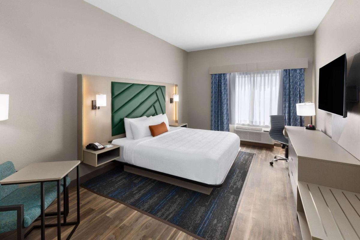 Wingate by Wyndham Sulphur Near Lake Charles - Housity