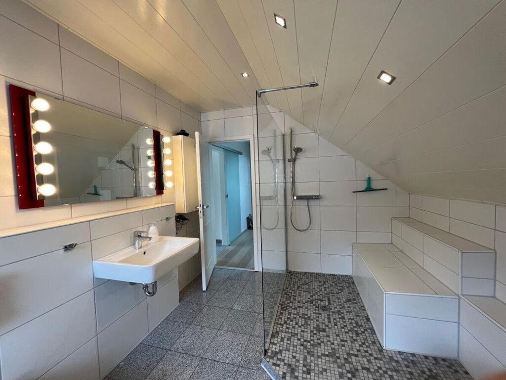 Savoir Vivre Modern retreat - Housity
