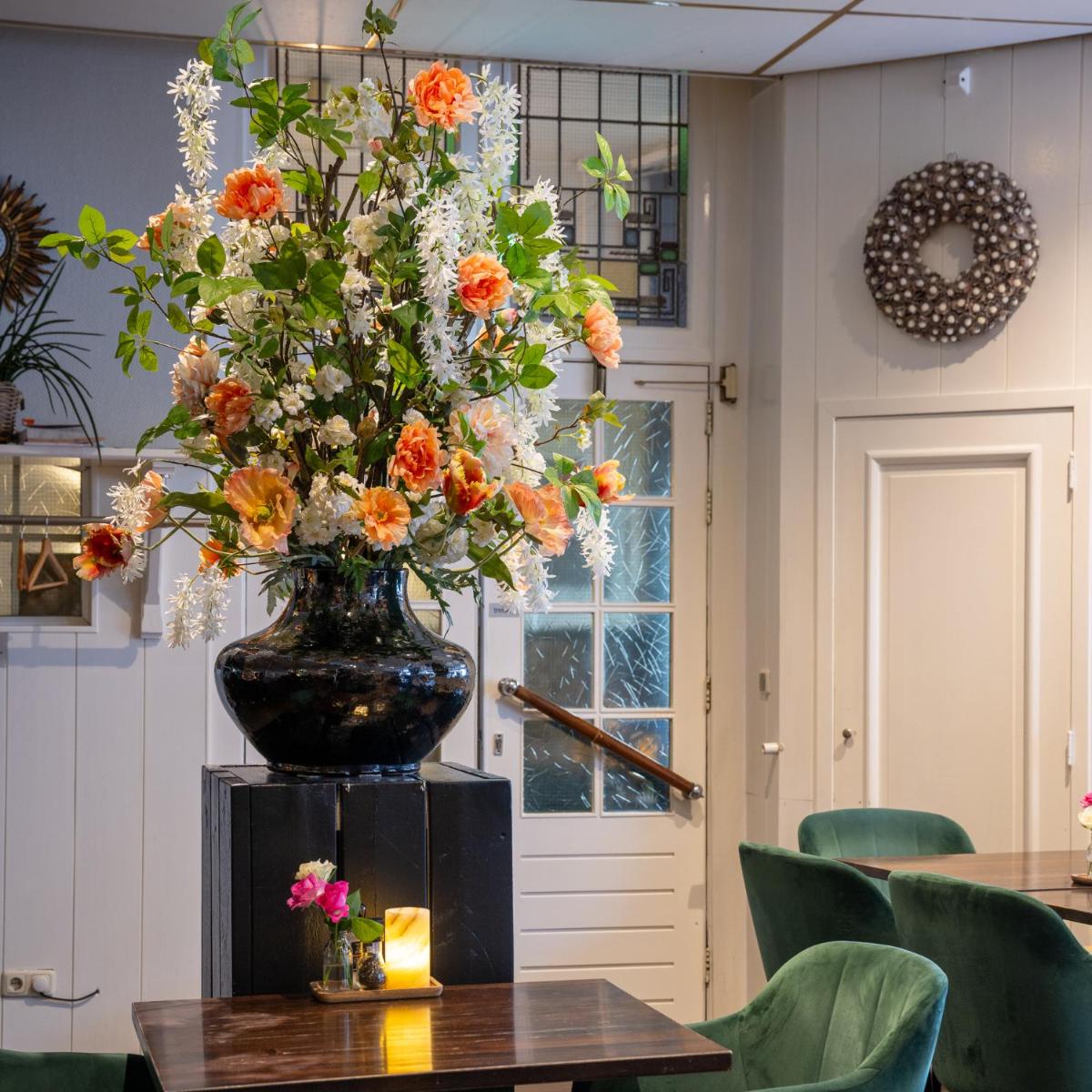 Hotel Royal - Housity