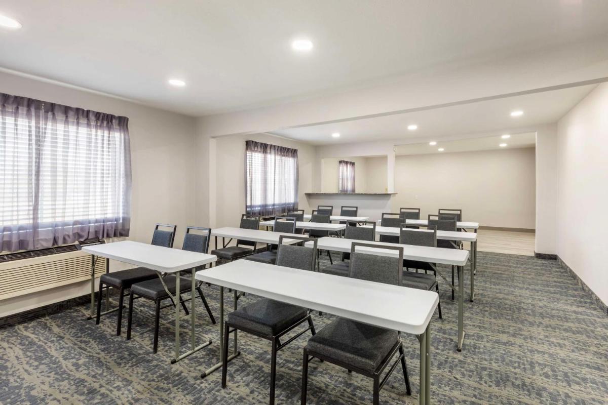 Best Western North Side Inn - Housity