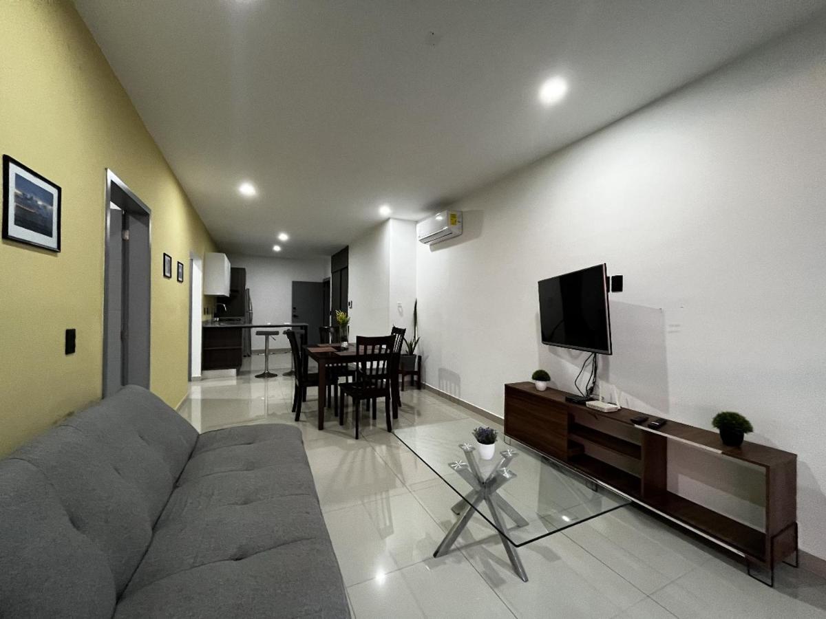 Departamento en Mazatlán con Alberca - Cerca de Playa y el Malecón - Housity