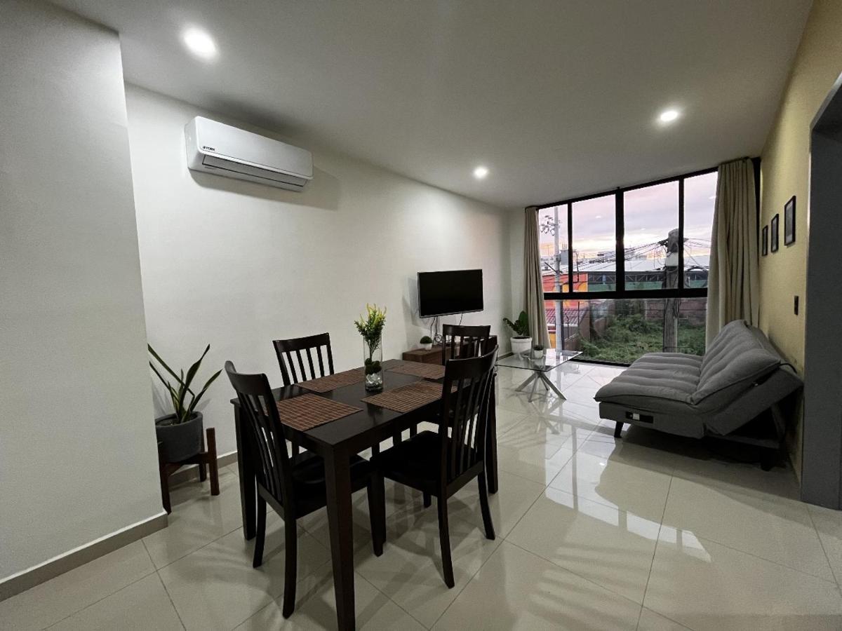 Departamento en Mazatlán con Alberca - Cerca de Playa y el Malecón - Housity