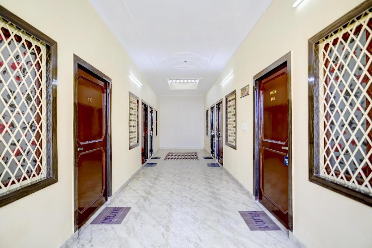 OYO Hotel Dream House - Housity