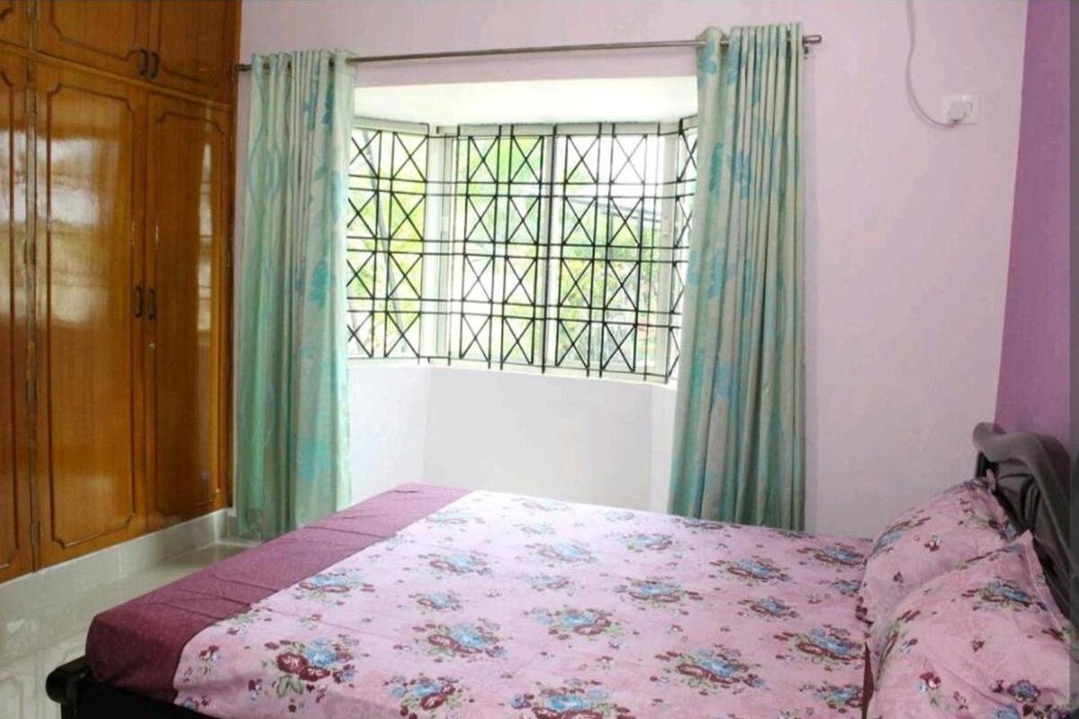 BRUNDHA HOMESTAY Villa with Garden - Housity
