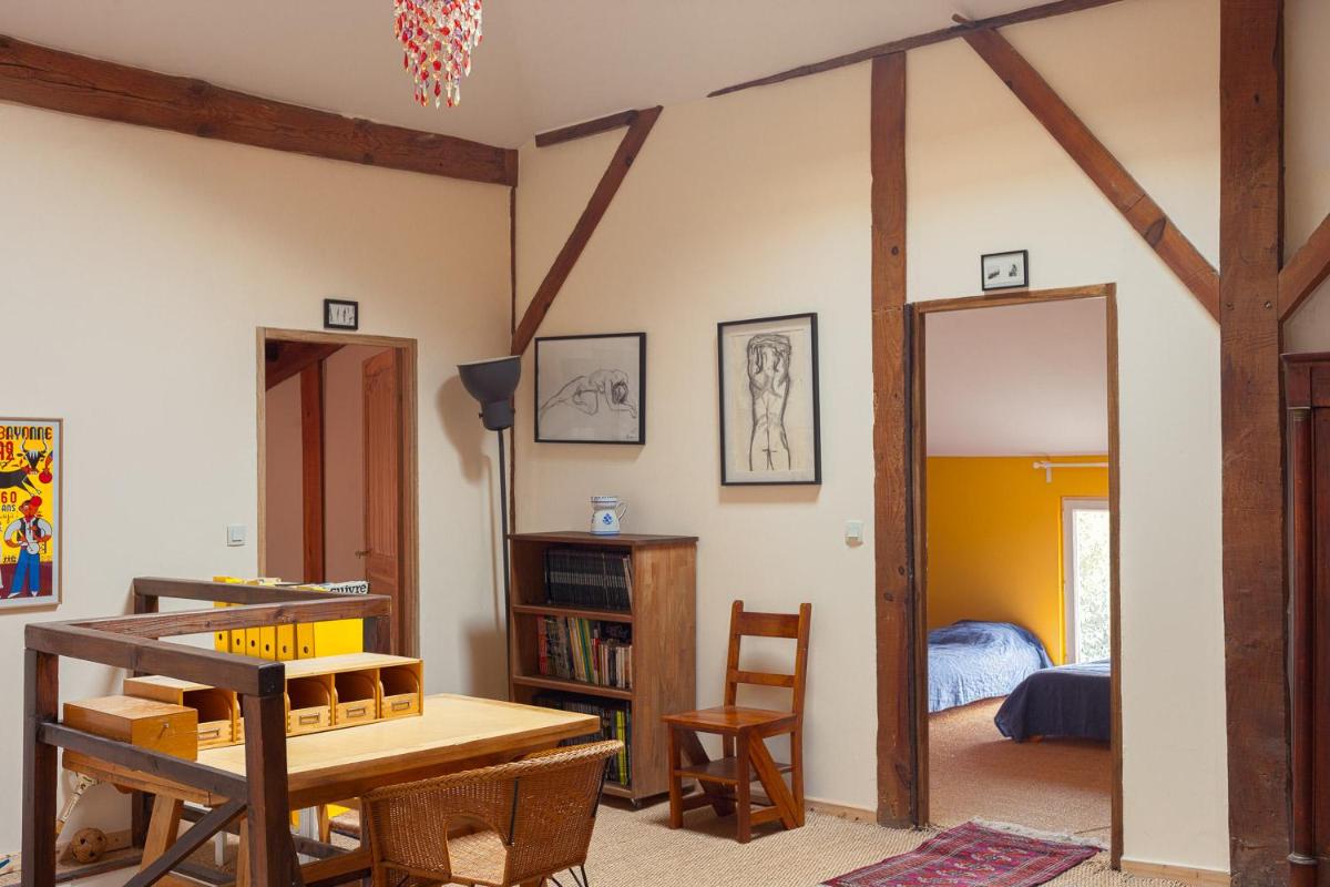 Xibouette - Housity