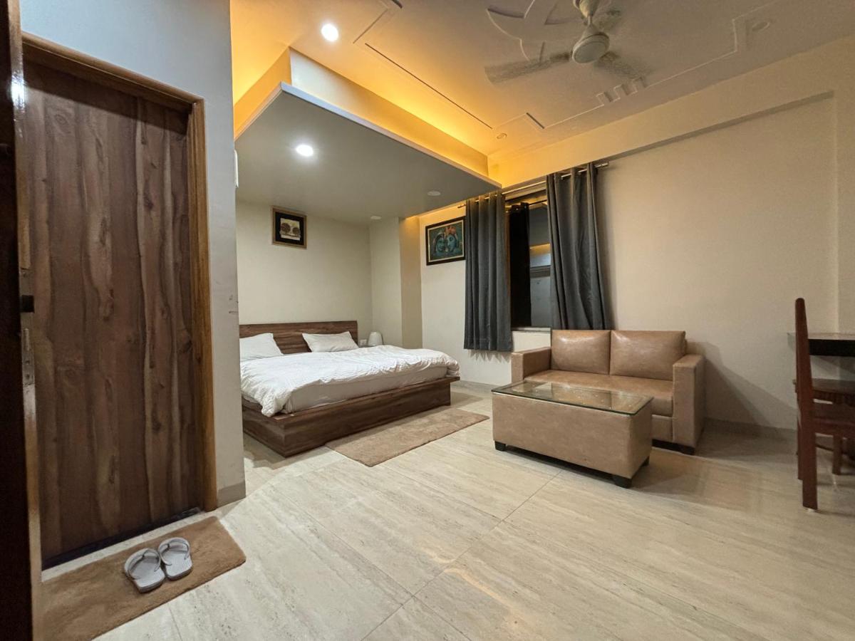 RAM LEE GRAND Hotel & Restaurant - Housity