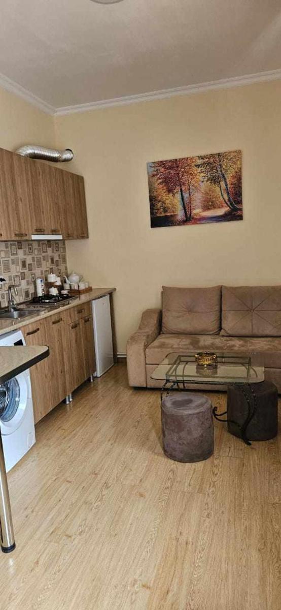 Guest House Bochora - Housity