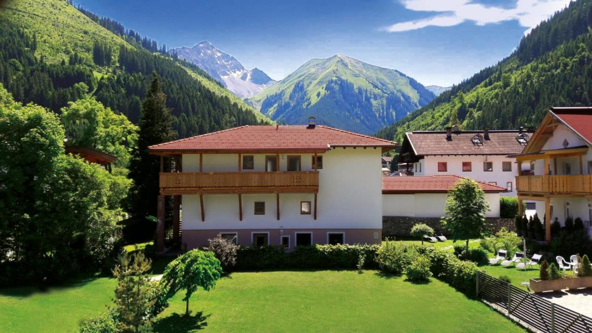 Ferienanlage Hechenbergerhof - Housity