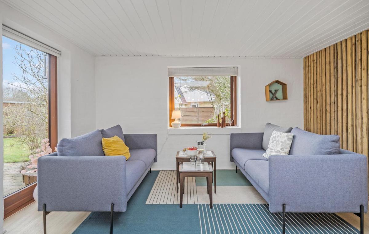 Cozy Home In Lemvig With Kitchen - Housity