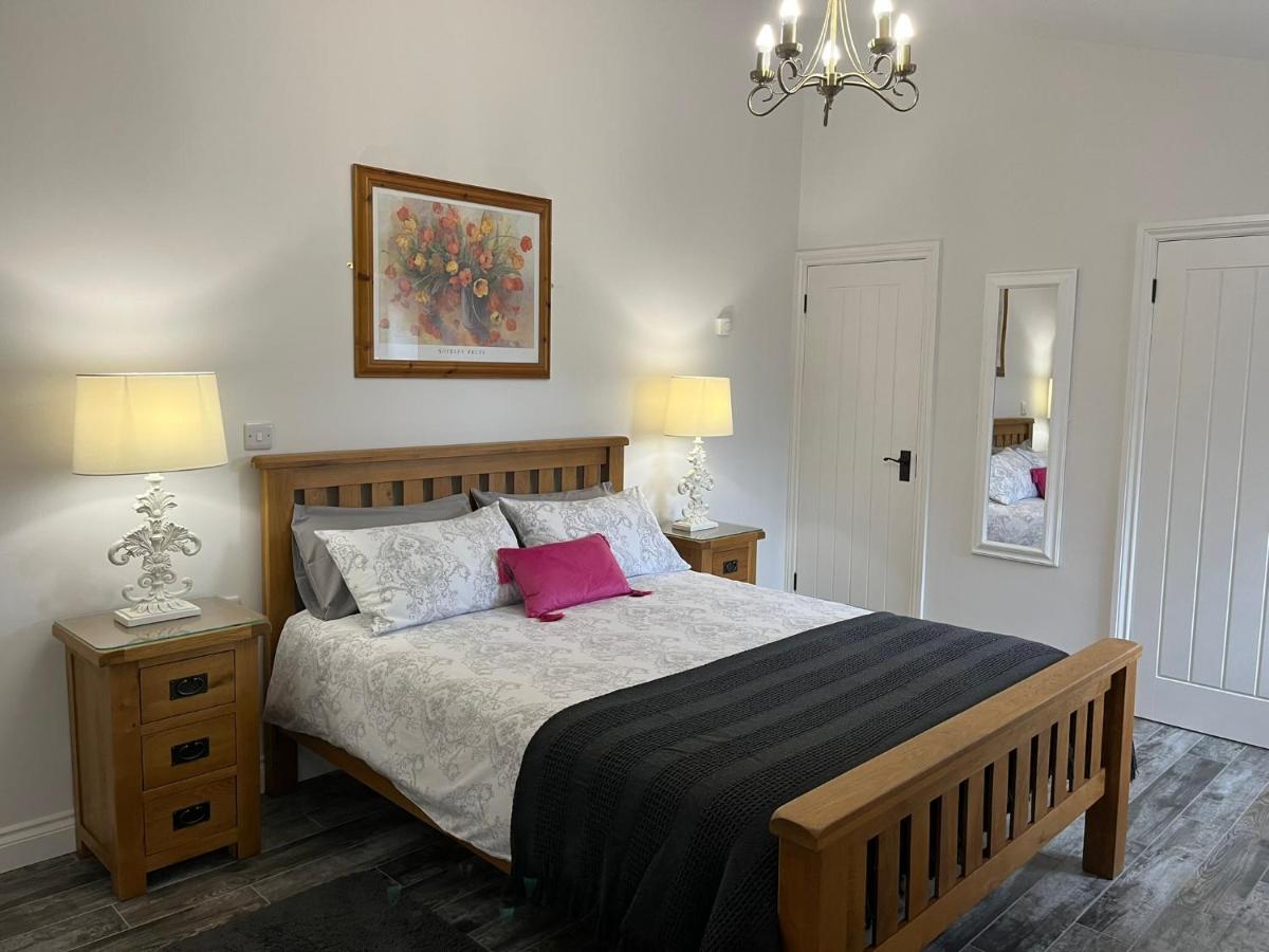 Millbrae Lodges - Hizvo