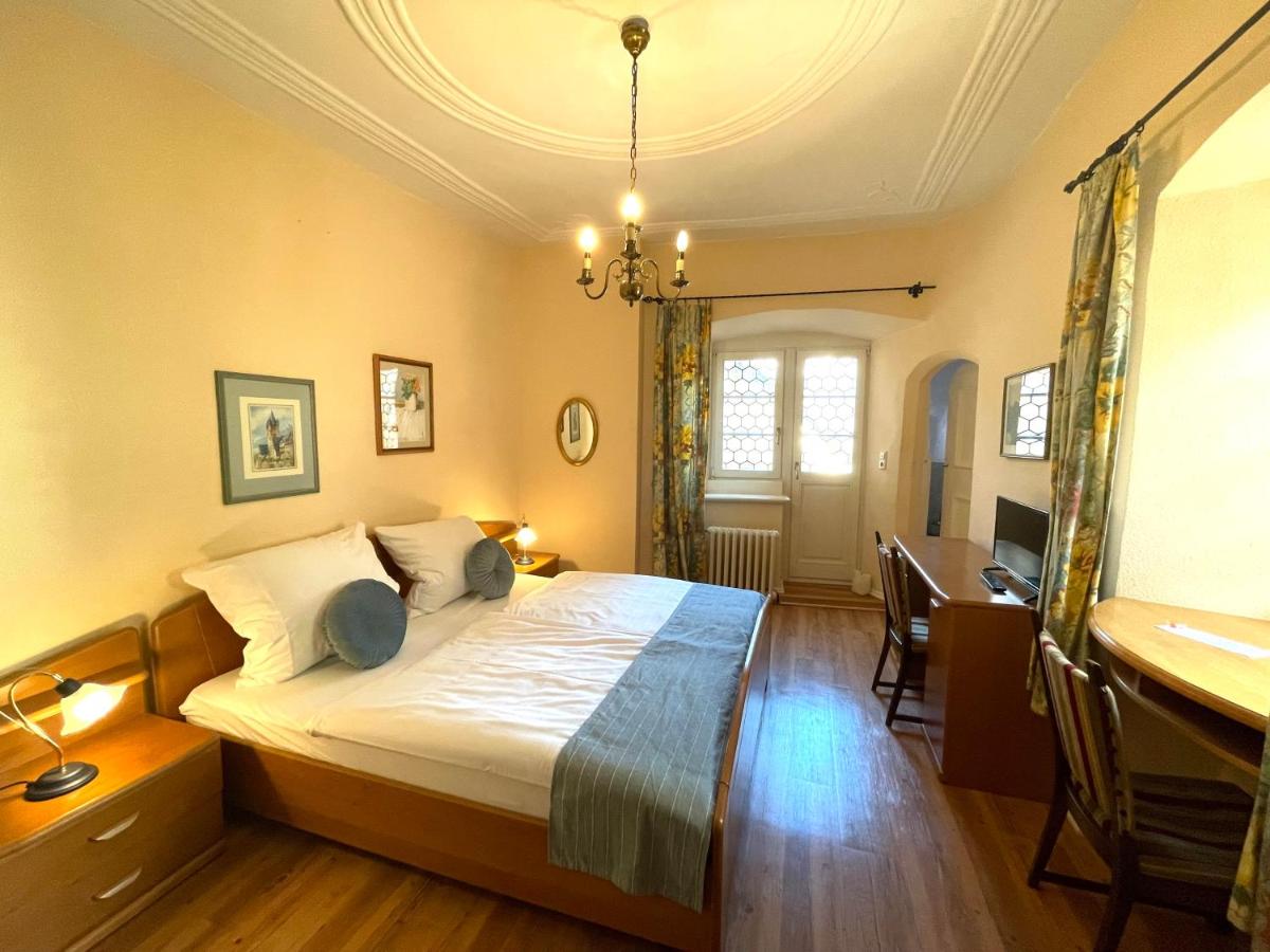Hotel Schloss Zell - Housity
