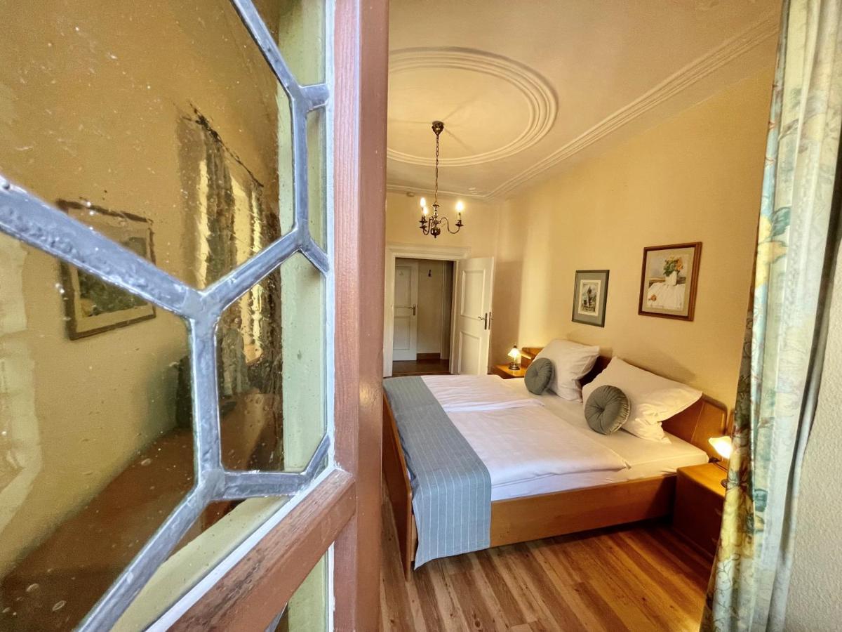 Hotel Schloss Zell - Housity