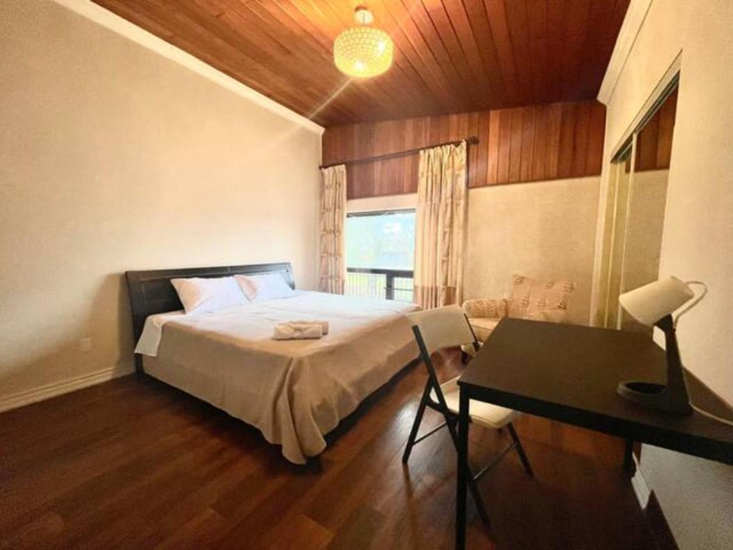 vihome-368- Quiet House near Bayview Village and Subway - Housity