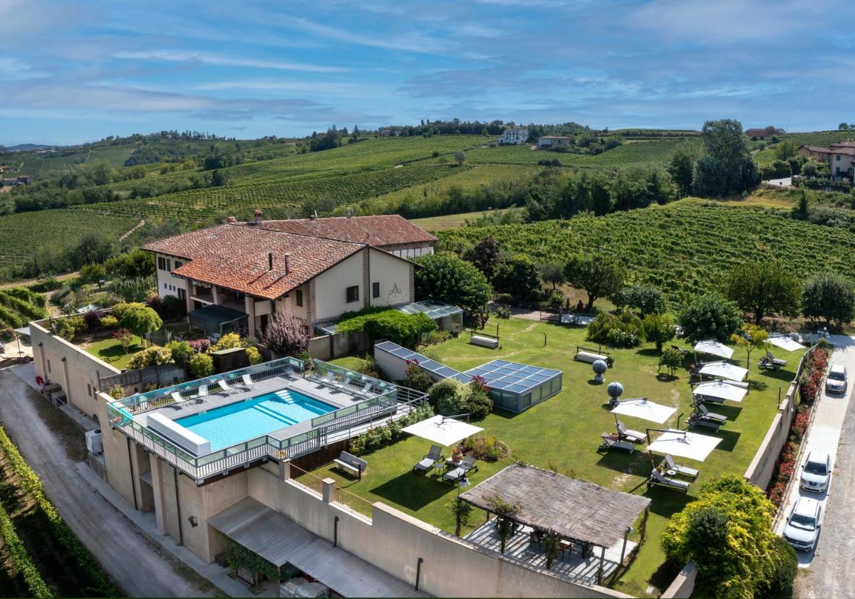 Amalia Cascina in Langa - Housity