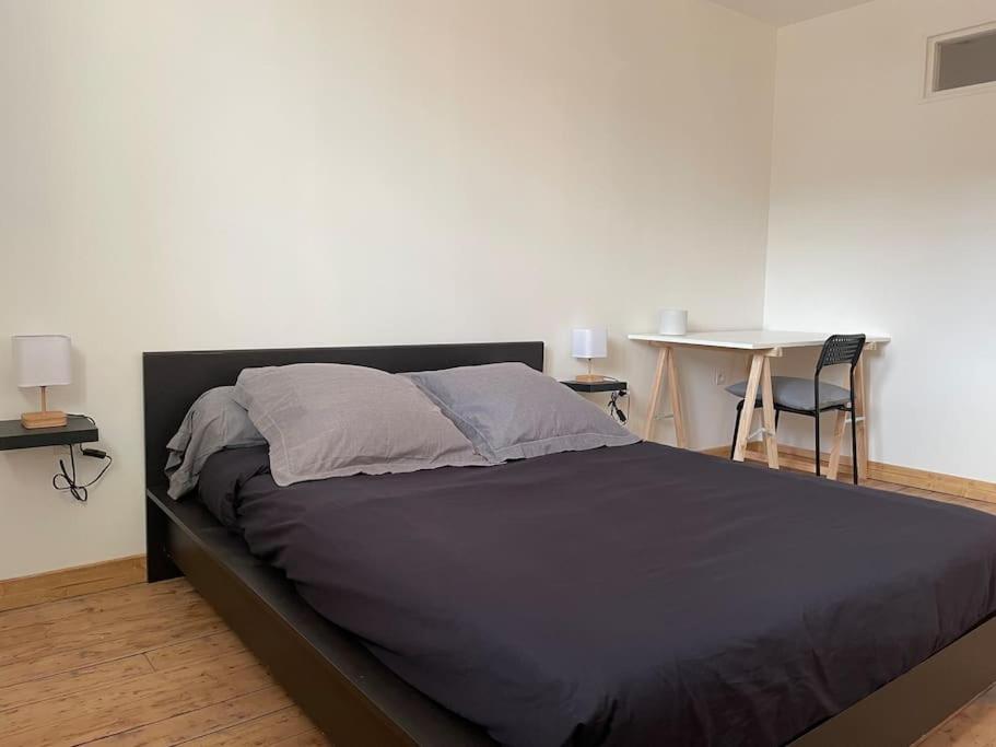 Logement en bord de Meuse « La Jolie Rose » - Housity