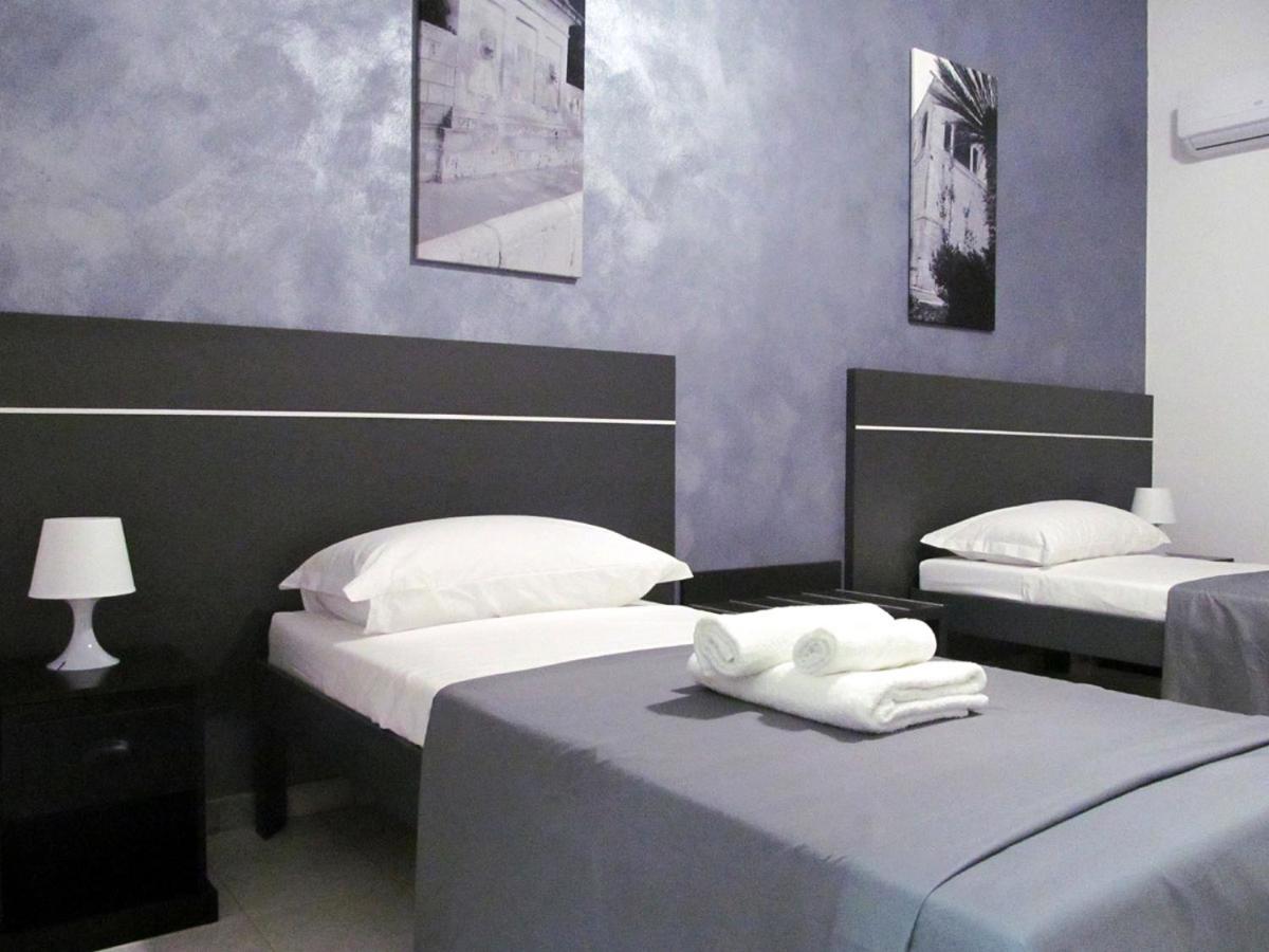 Trinacria House - Appartamento Deluxe Comiso - Housity
