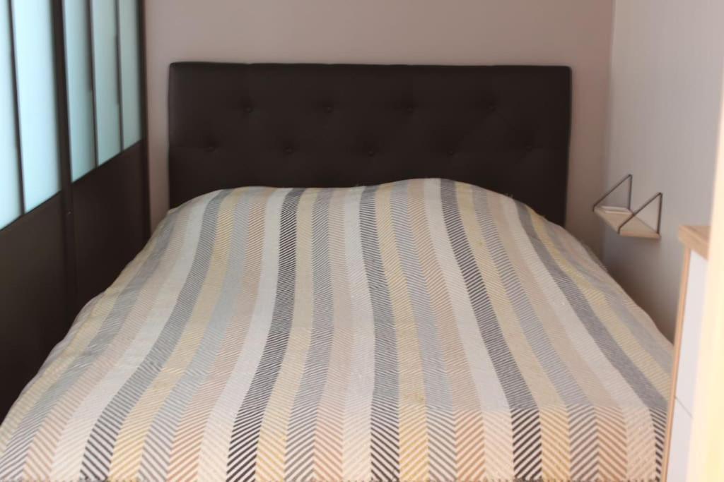 Studio centre-ville Rueil-Malmaison - proche RER A - Housity
