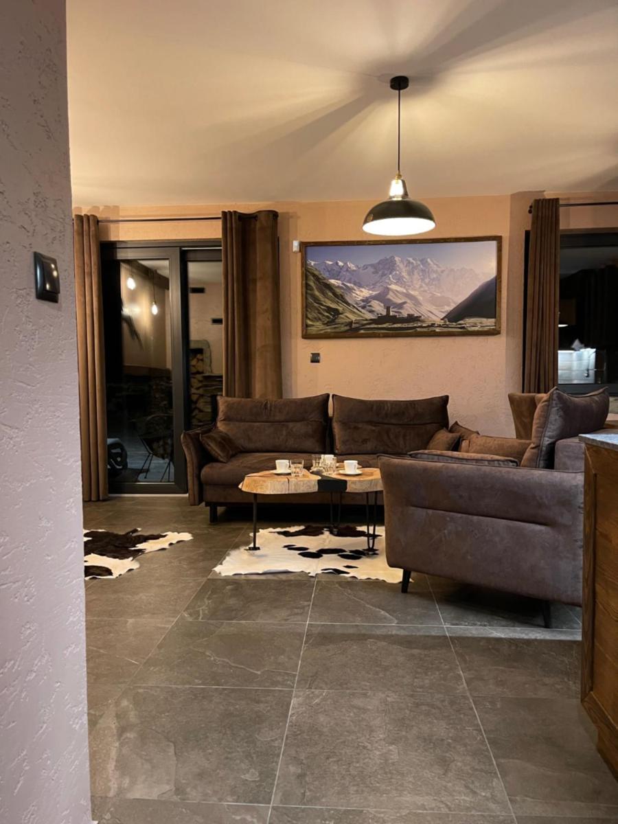 APARTAMENT KAUKAZ - Hizvo