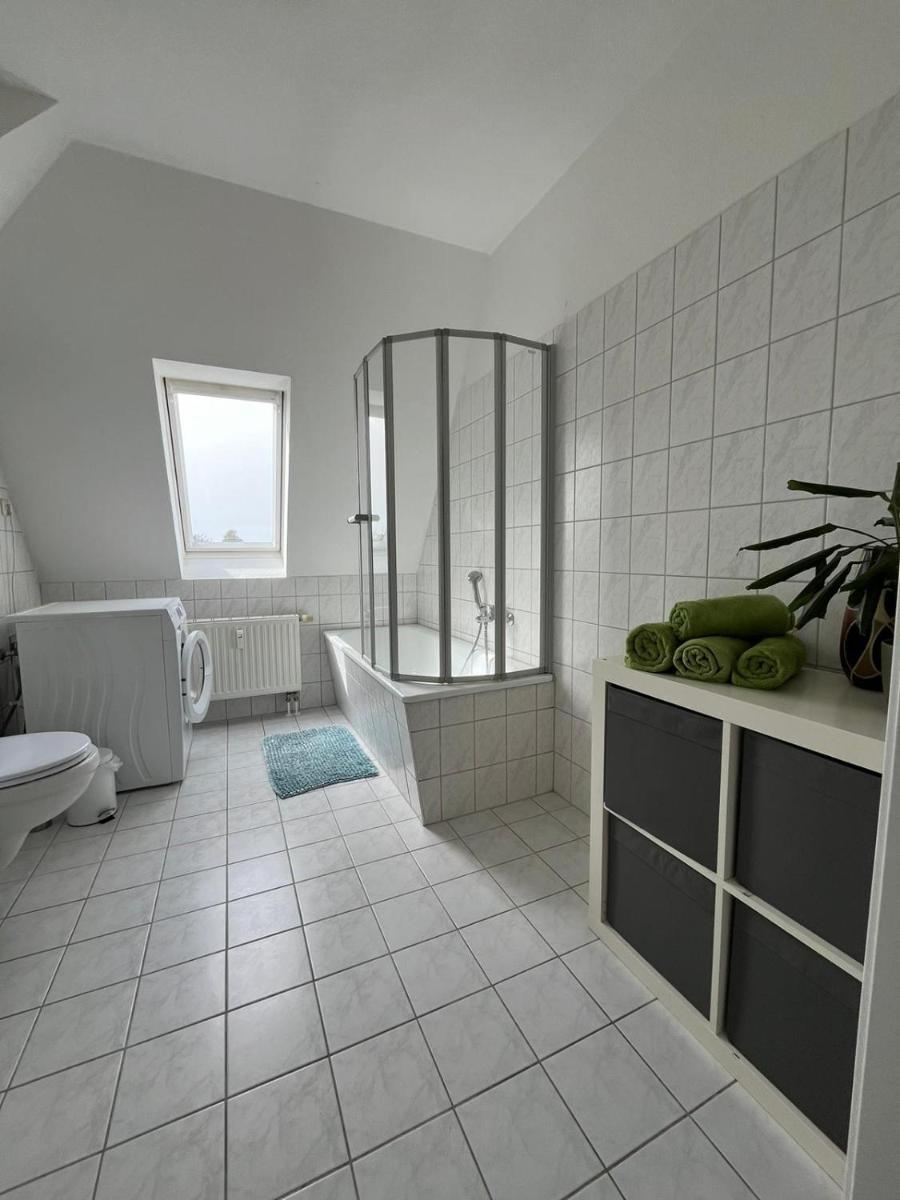 1 Raum Dachgeschosswohnung in ruhiger Lage - Housity