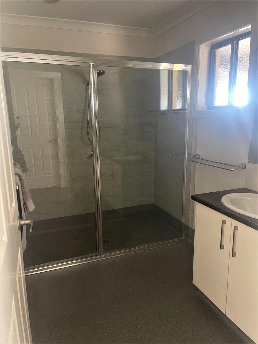 DBJ Holiday Units - Housity