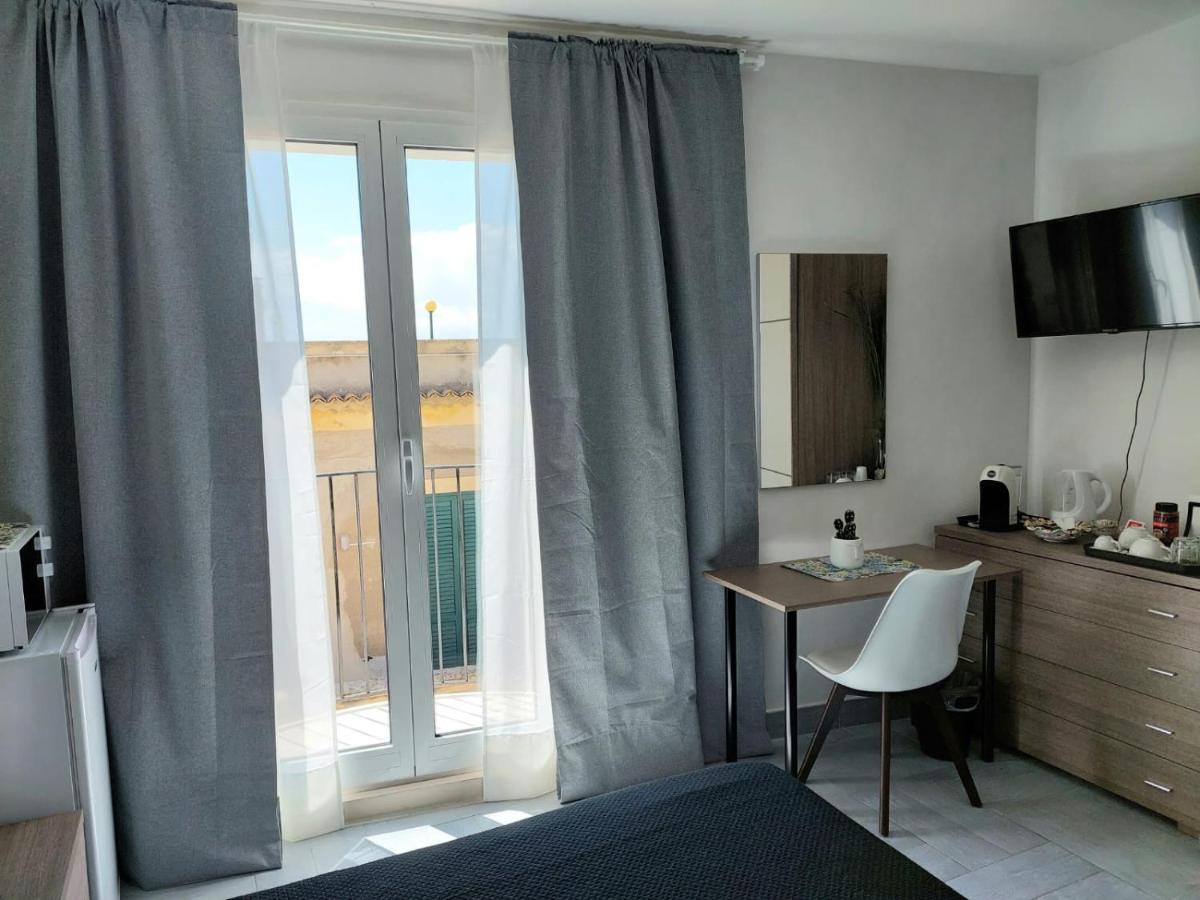 Al Teatro Antico Rooms & House - Hizvo