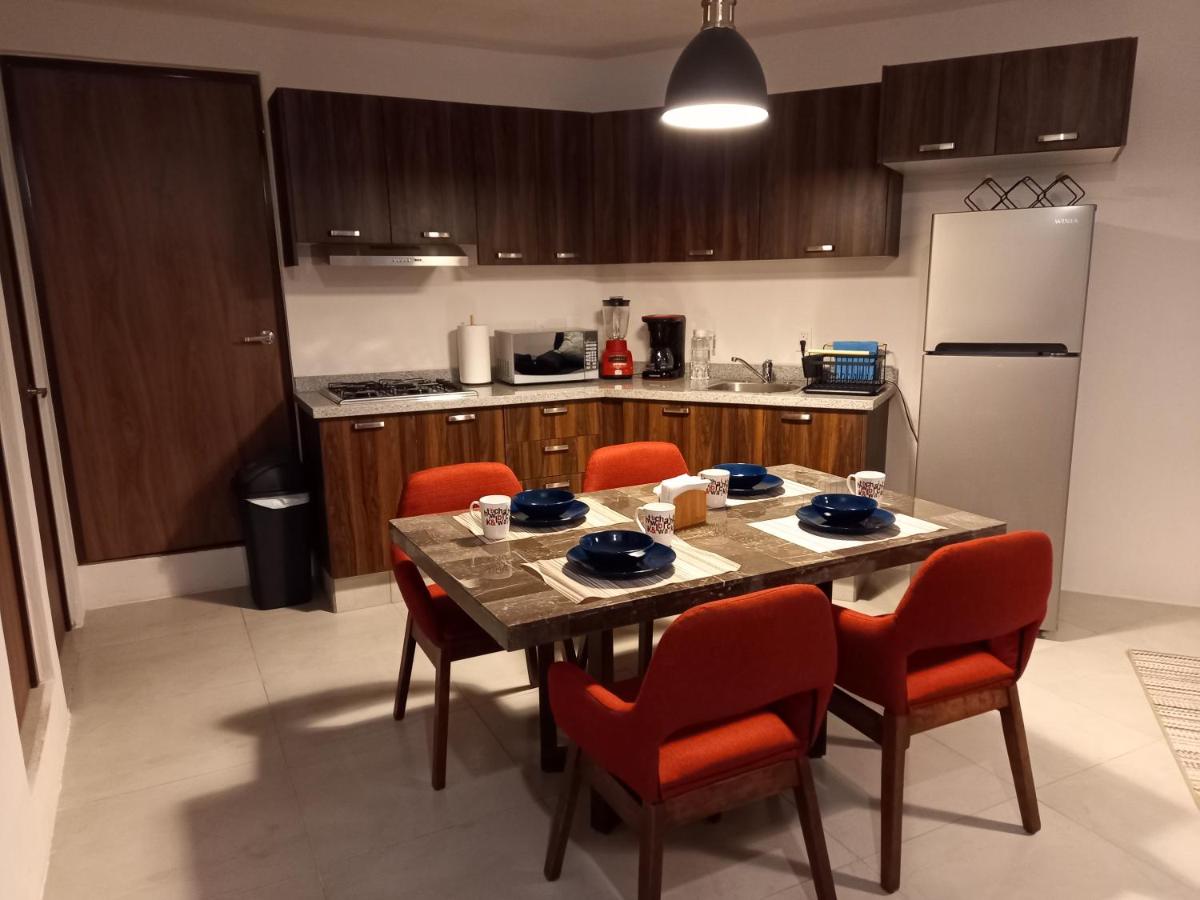 Céntrico y estiloso apartamento con Alberca, AC, Seguridad, Aparcamiento y Gym - Housity