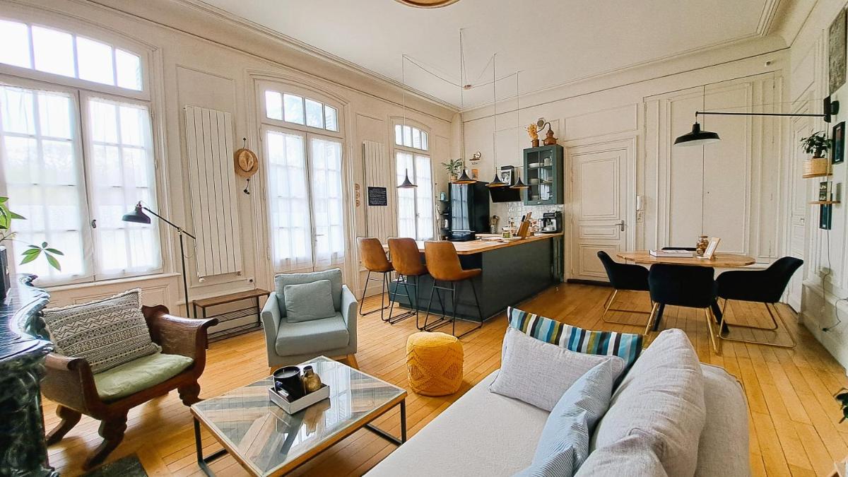 Appartement tout confort, jardin, dans un Manoir au Sud de Tours - Housity