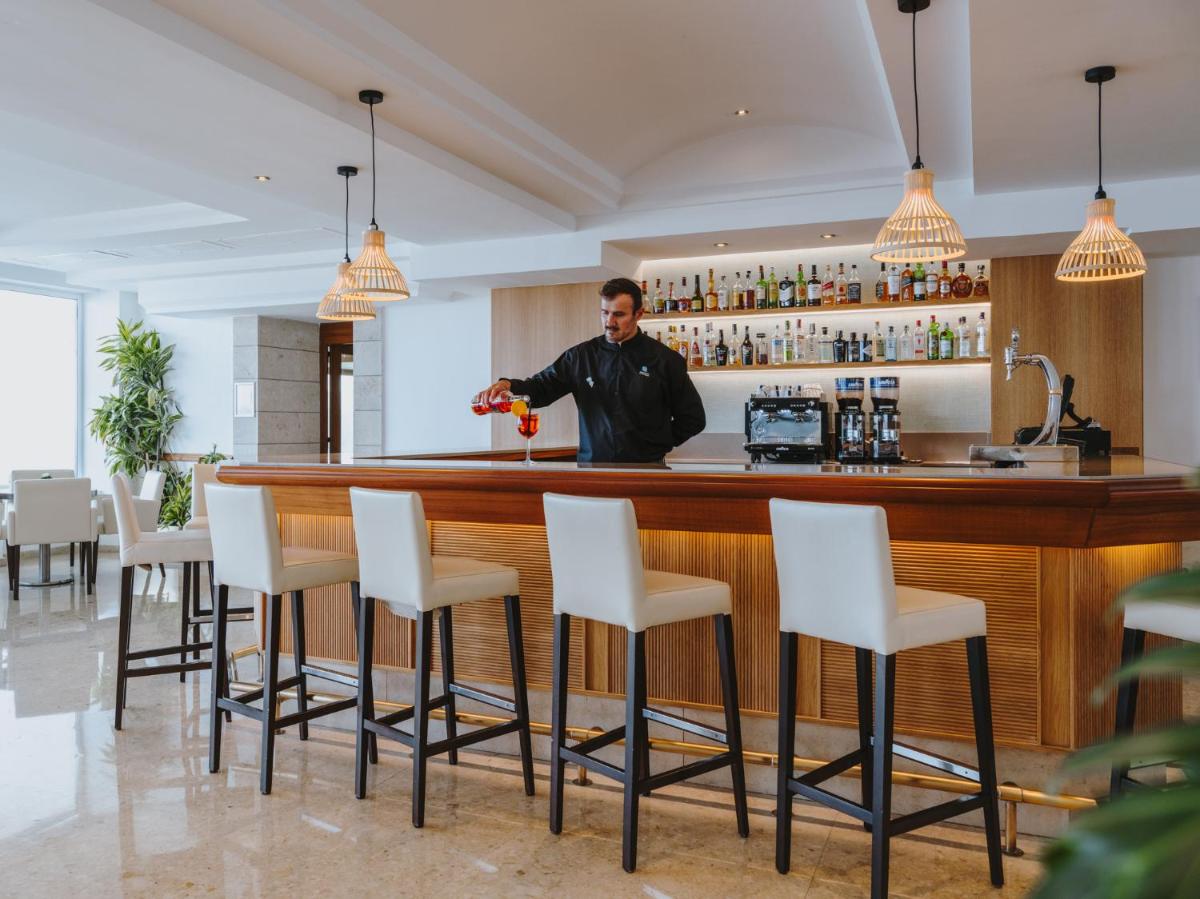 Bebidas en Grupotel Aguait Resort & Spa - Adults Only
