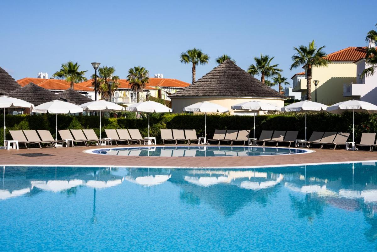 A piscina em ou perto de Eden Villas & Apartments