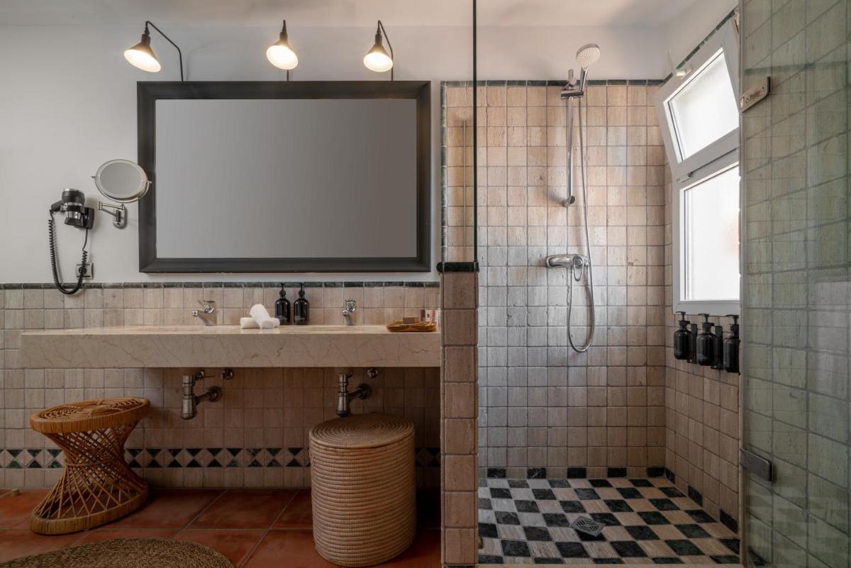 Un baño de Hotel Ritual de Terra & SPA