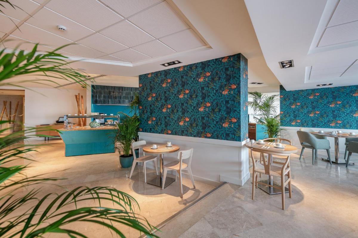 Uma área de estar em Sesimbra Oceanfront Hotel - Preferred Hotels and Resorts