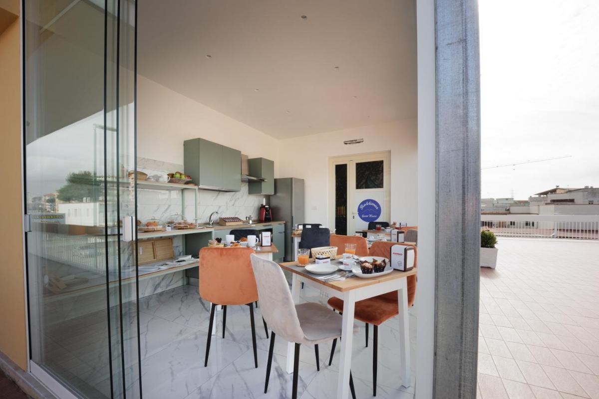 REDDIMUS Guest House - Housity