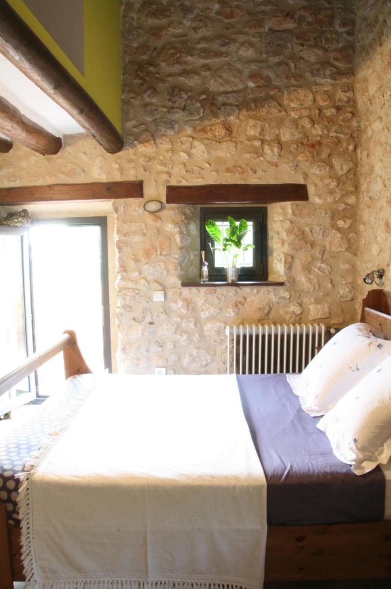 Mas Coquells Rural - Habitació doble amb bany i terrassa privada - Housity