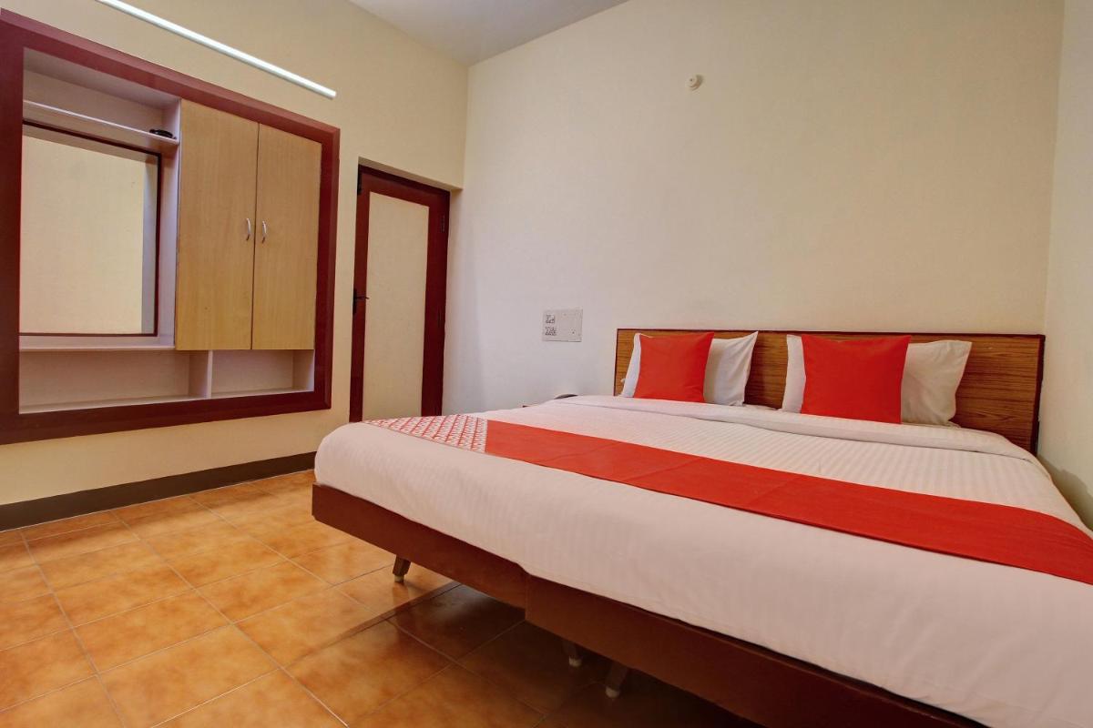 Hotel O Radhakrishna - Housity