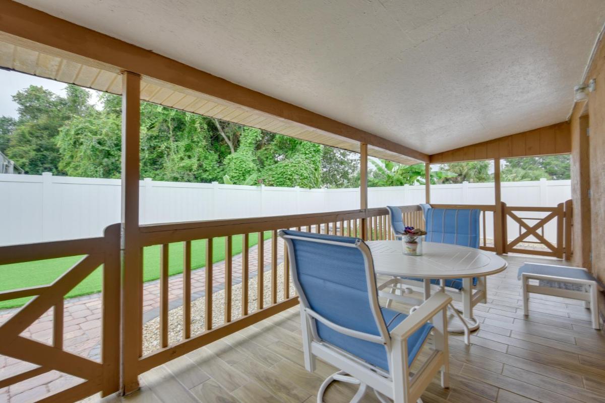 Spacious Bradenton Duplex, 10 Mi to Coquina Beach! - Housity