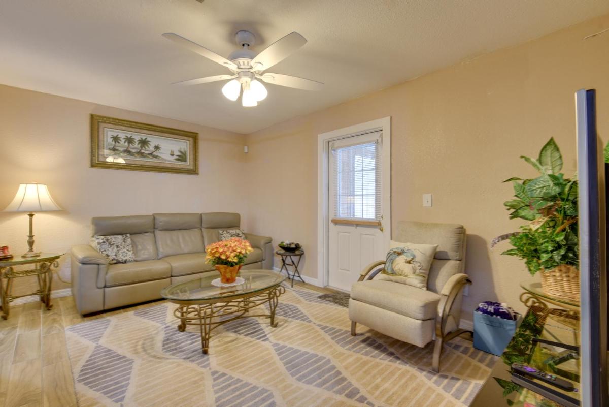 Spacious Bradenton Duplex, 10 Mi to Coquina Beach! - Housity