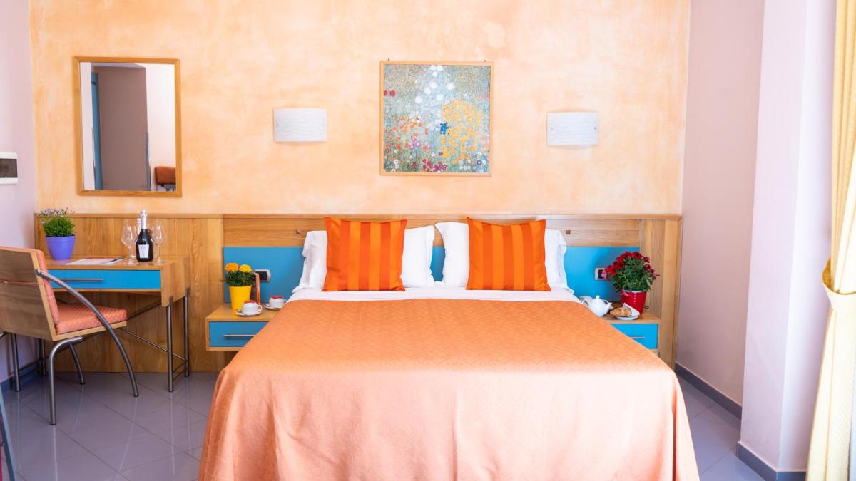 Hotel Diana - Housity