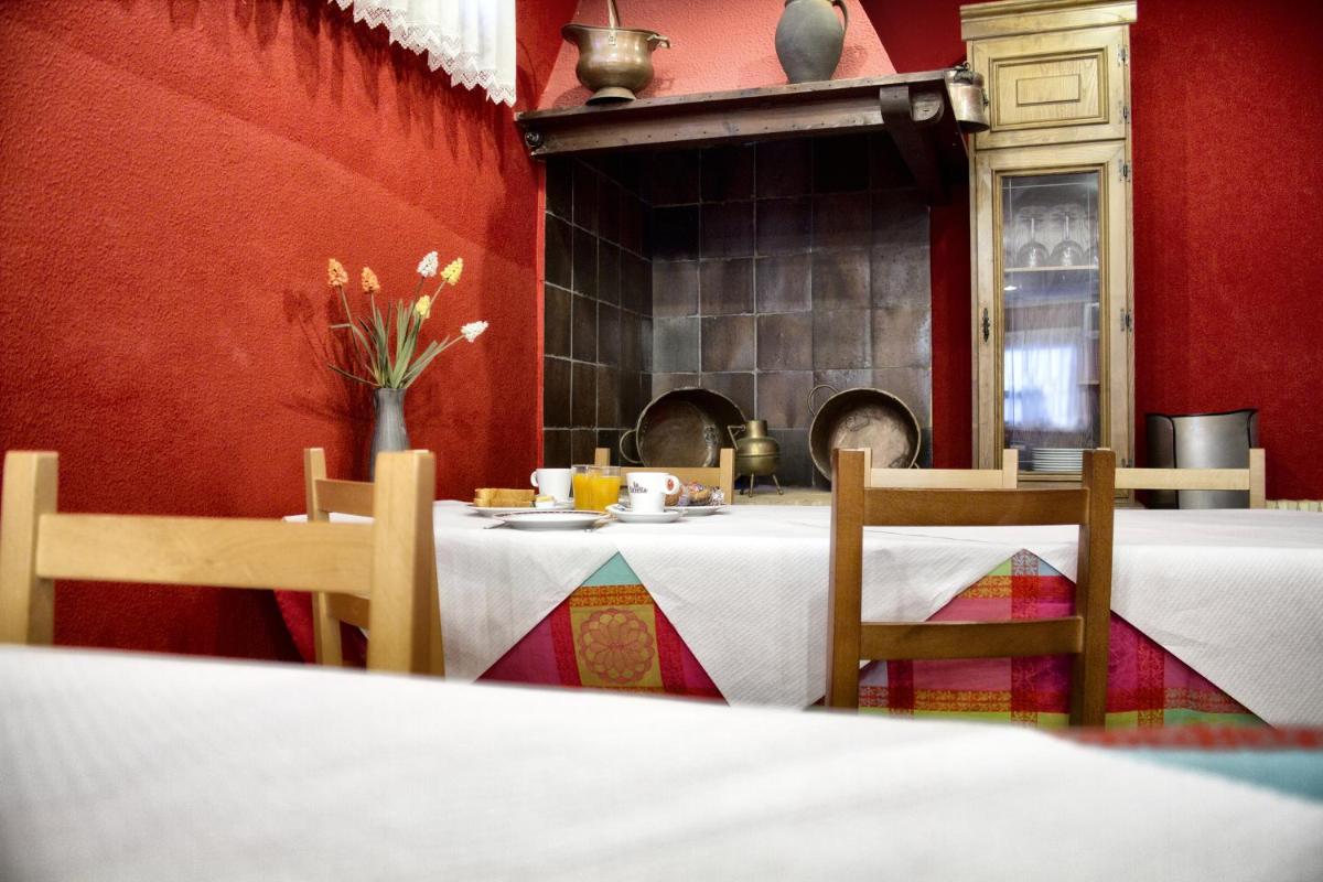 Hotel Eladia - Housity