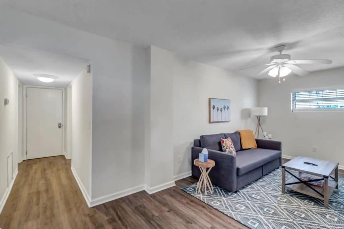 Amazing 1 BR apt - 1 block from Jax Beach! - Housity